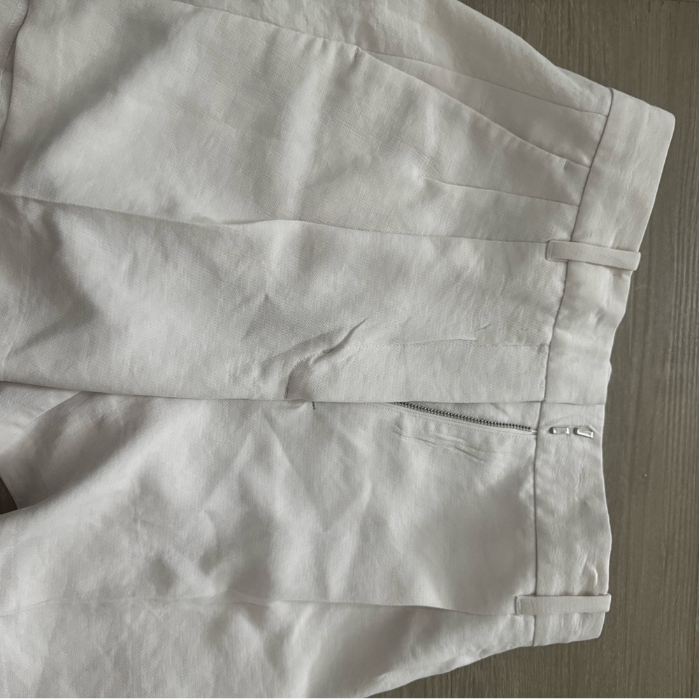 Aritzia Wilfred Effortless Mid Thigh Short in Birch, Size 6